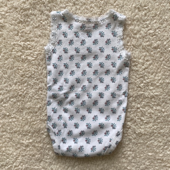 *EUC* Carter’s Baby Girl Sleeveless Floral Print Lace Trimmed Onesies (5-Pack) - Picture 7 of 16